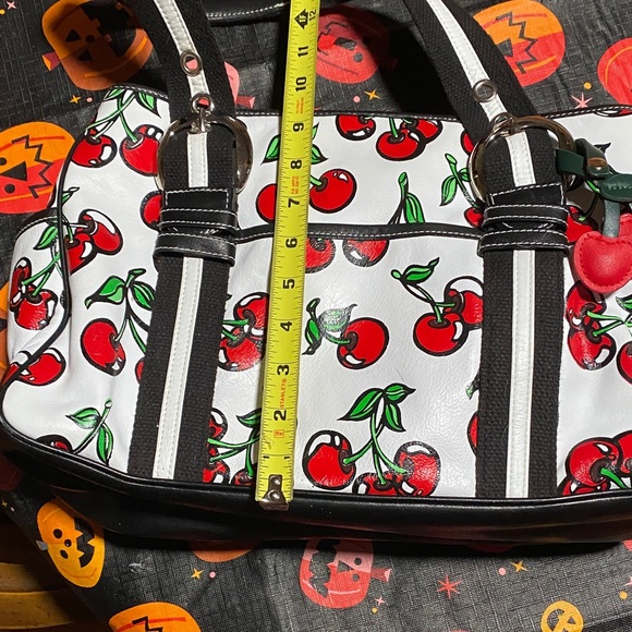 Isabella Fiore Black and White Cherry leather Shoulder Bag - Picture 11 of 13